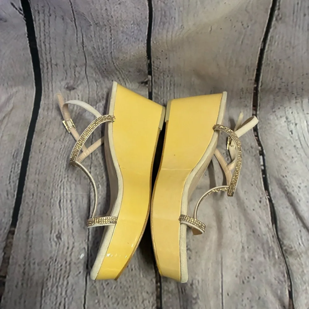 Sacha London Beige Suede Rhinestone Strap Yellow Cream Platform Wedge Sandals 10